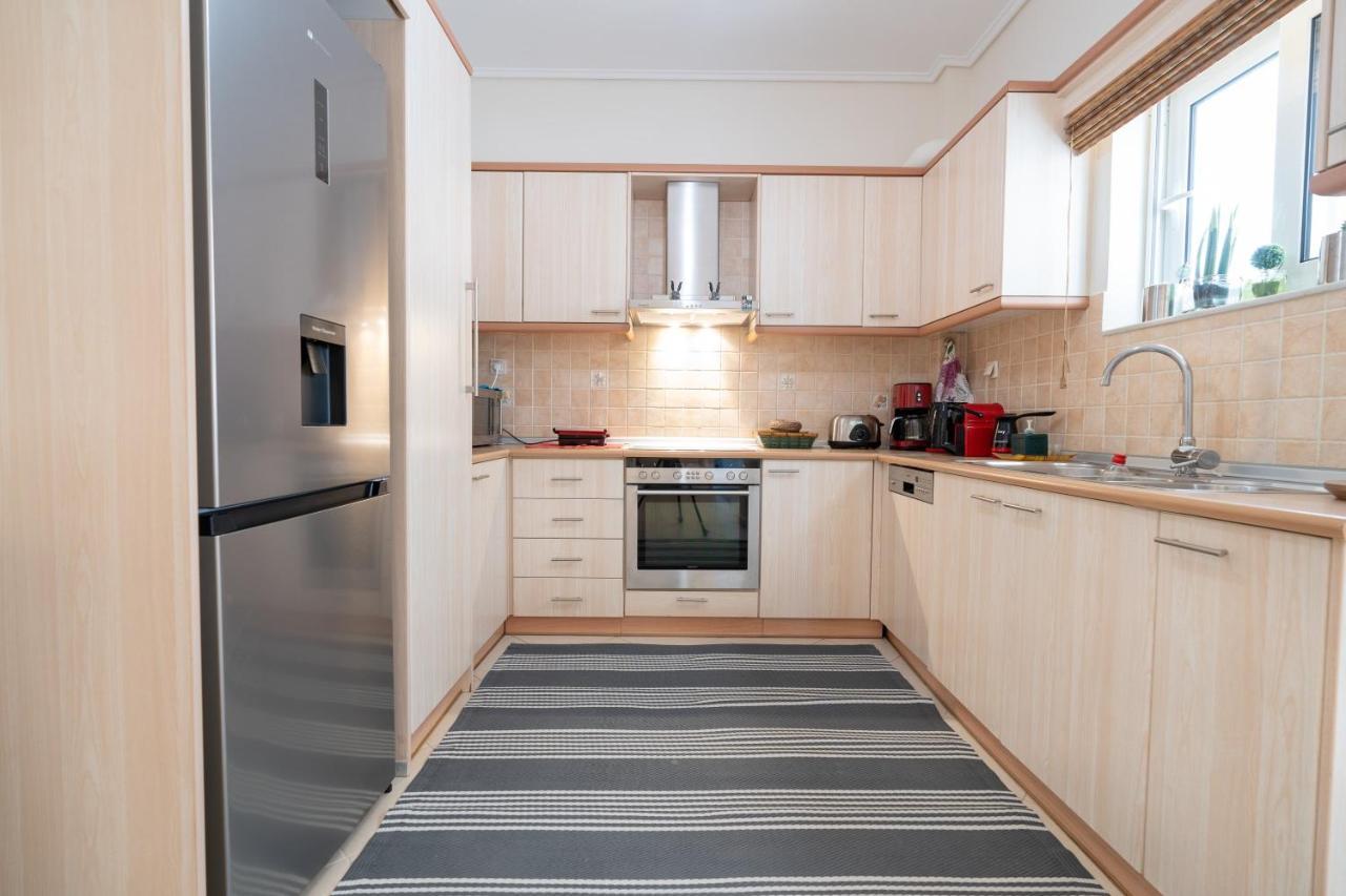 Koropi 3 Bedroom Apartment 4 Pers Exterior photo